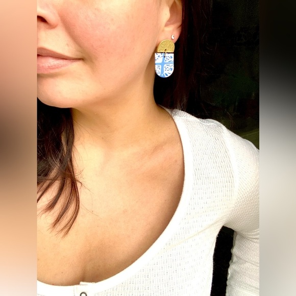 Handmade/Handcrafted Polymer Clay Earrings Blue white and gold - Picture 3 of 3